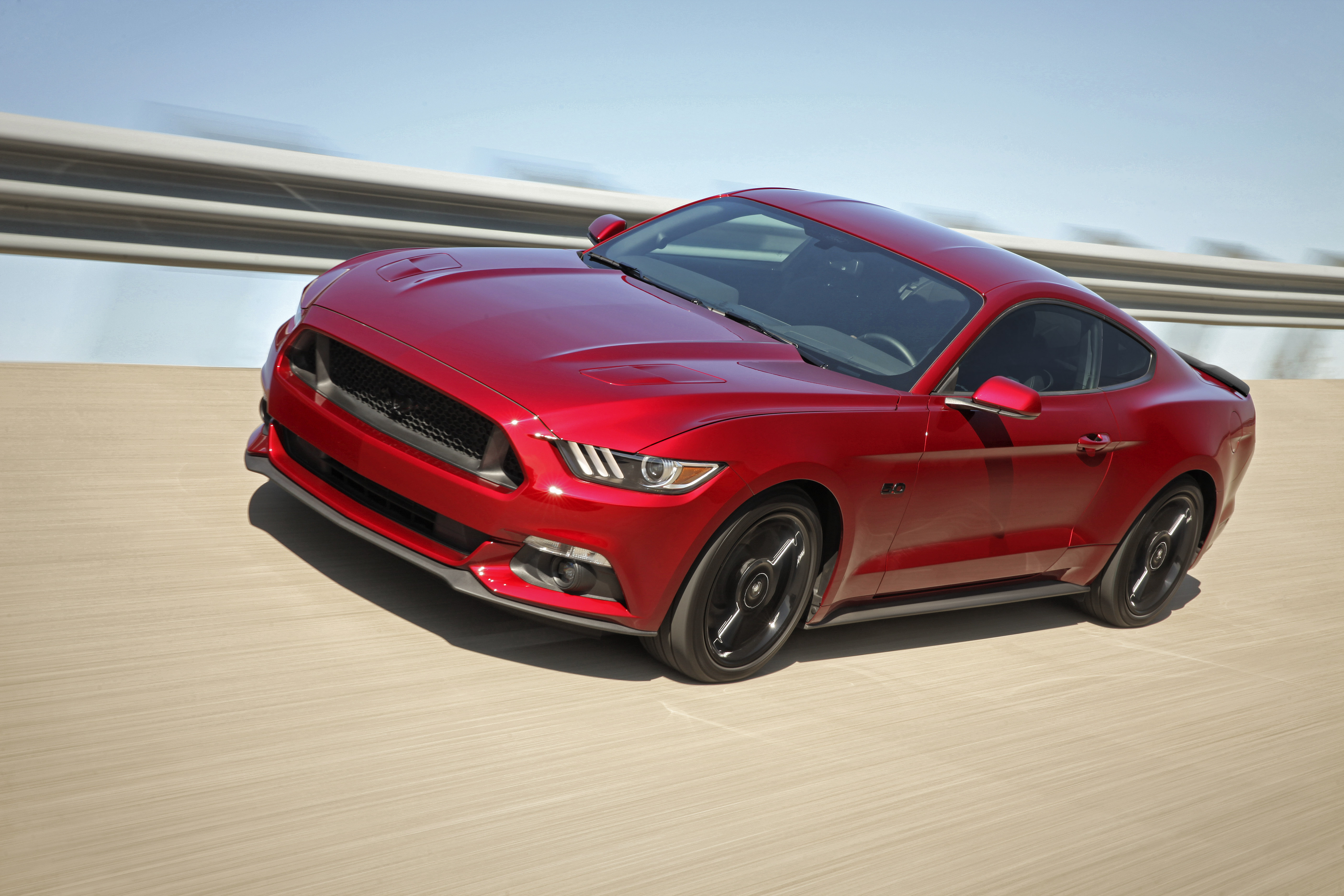 16mustanggt-blackpackage_01_hr