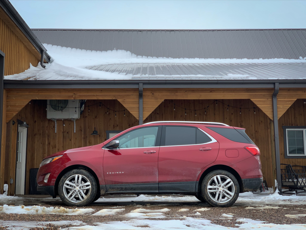 Chevrolet Equinox side