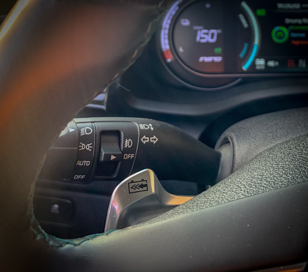 Kia Niro EV paddle shifters