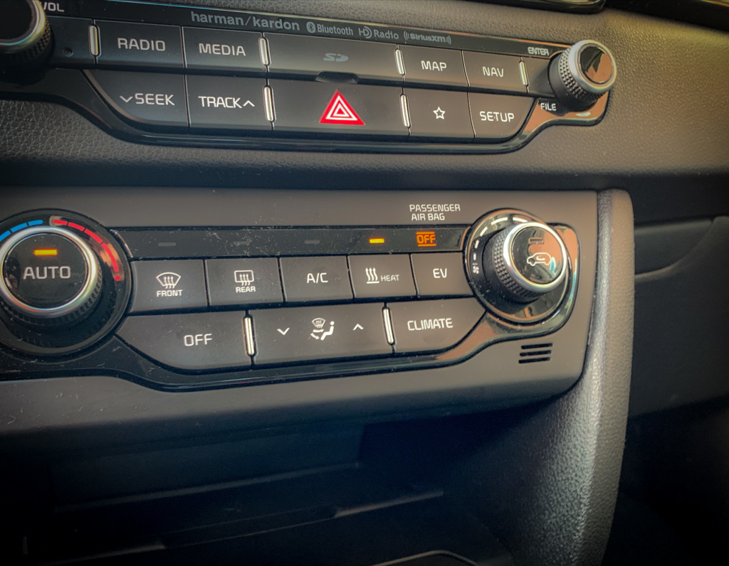 Kia Niro EV buttons