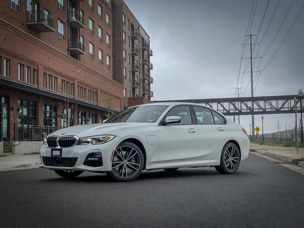 2021 BMW 330e