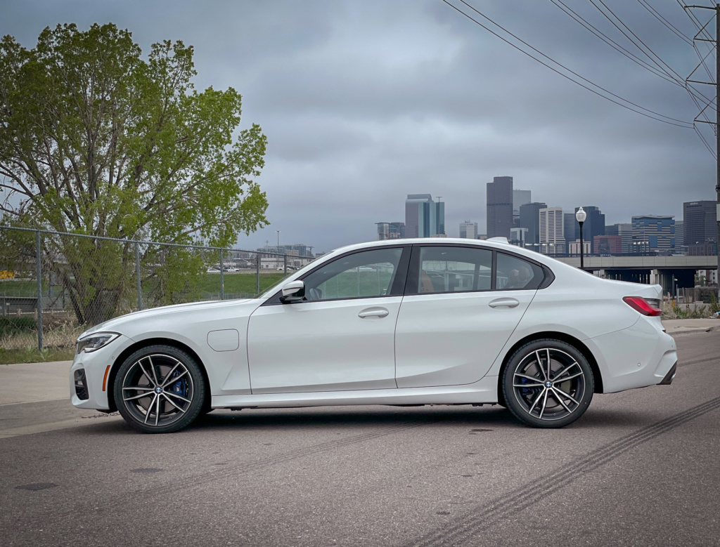 2021 BMW 330e